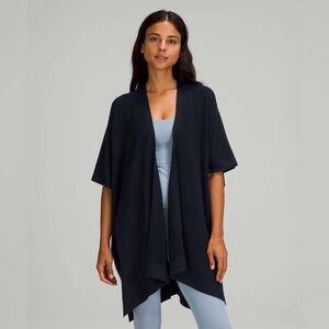 Lululemon Merino Wool Short Sleeve Wrap
True Navy size M/L